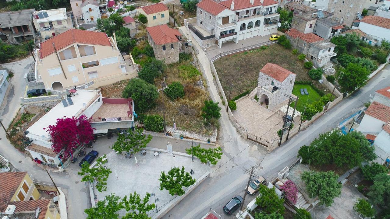 La Tore Di Montenegro Gytheio Dış mekan fotoğraf